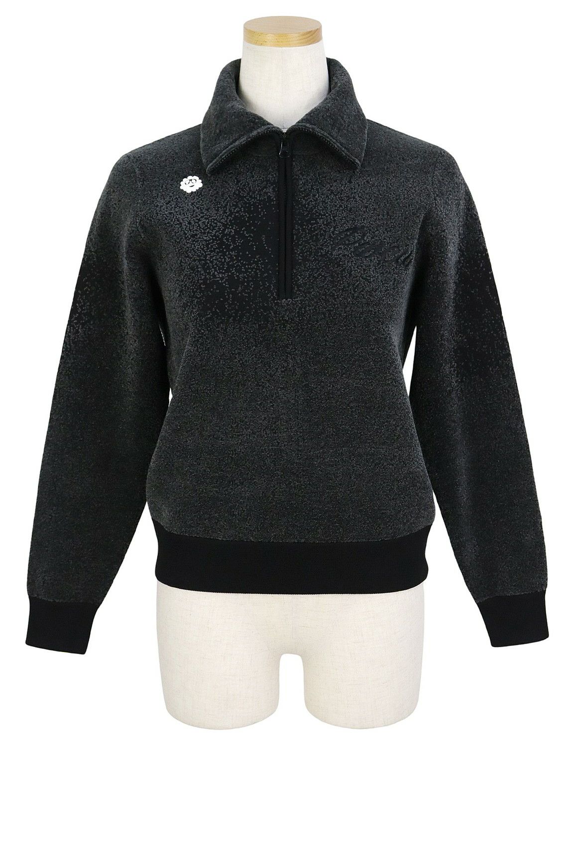 ピーダブリュサーキュラスのセーター