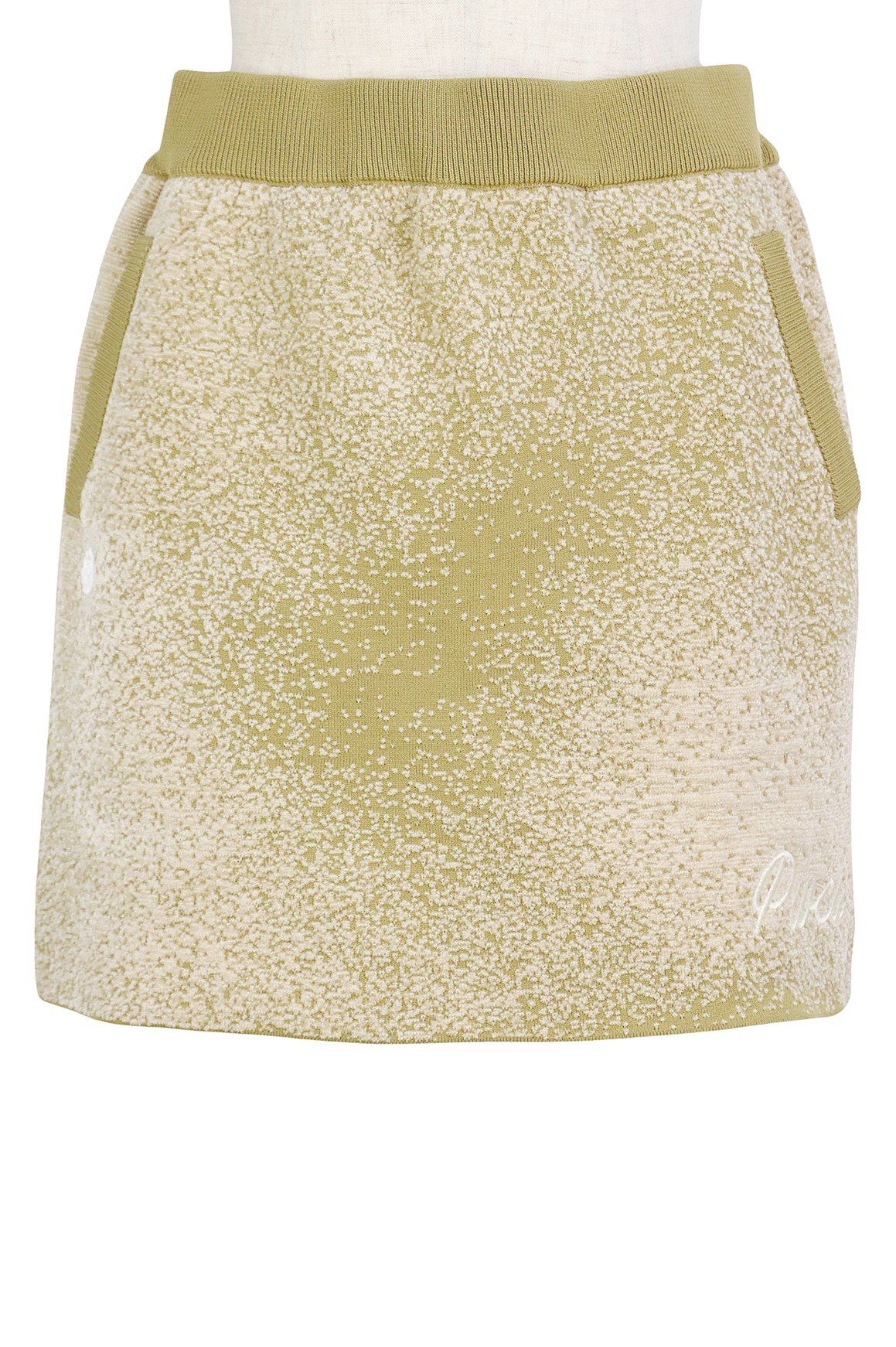 ピーダブリュサーキュラスのスカート