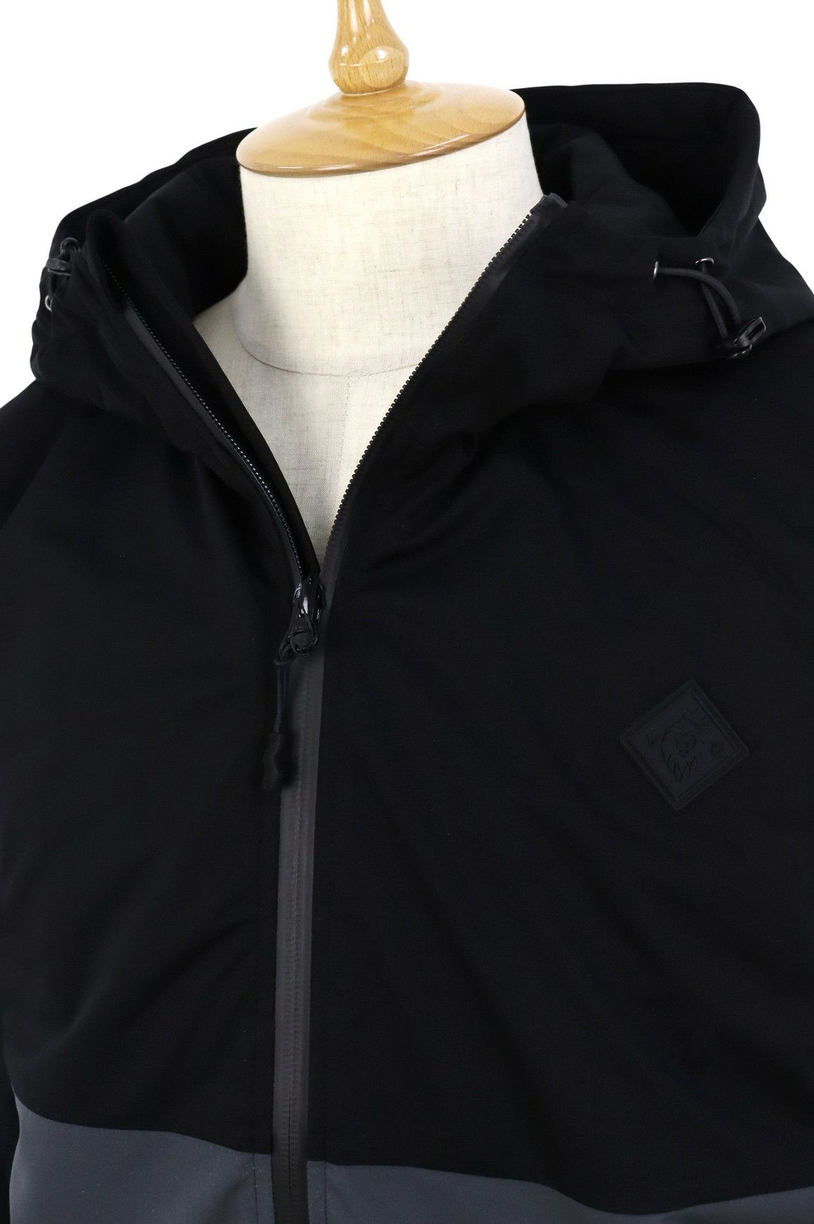 ヴィトゥエルブゴルフのブルゾン