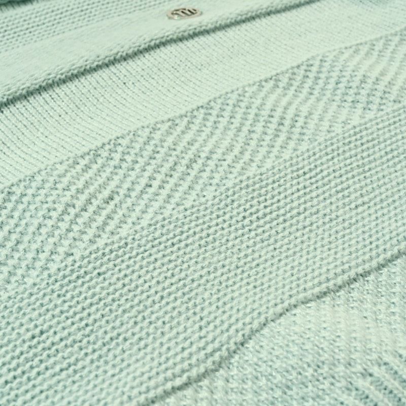 モナデルソルのセーター