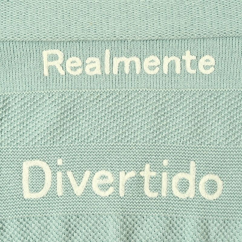 モナデルソルのセーター