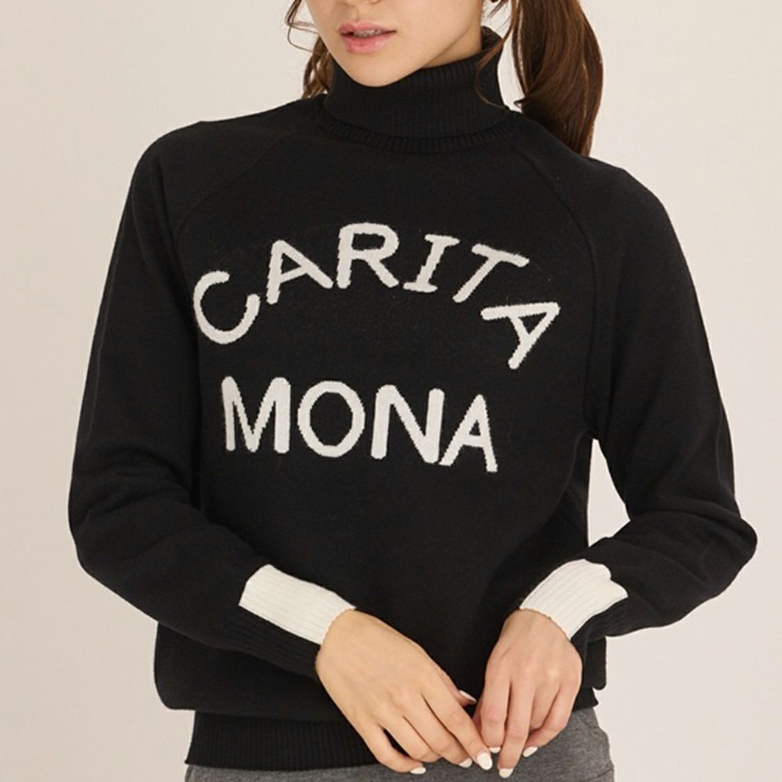 モナデルソルのセーター