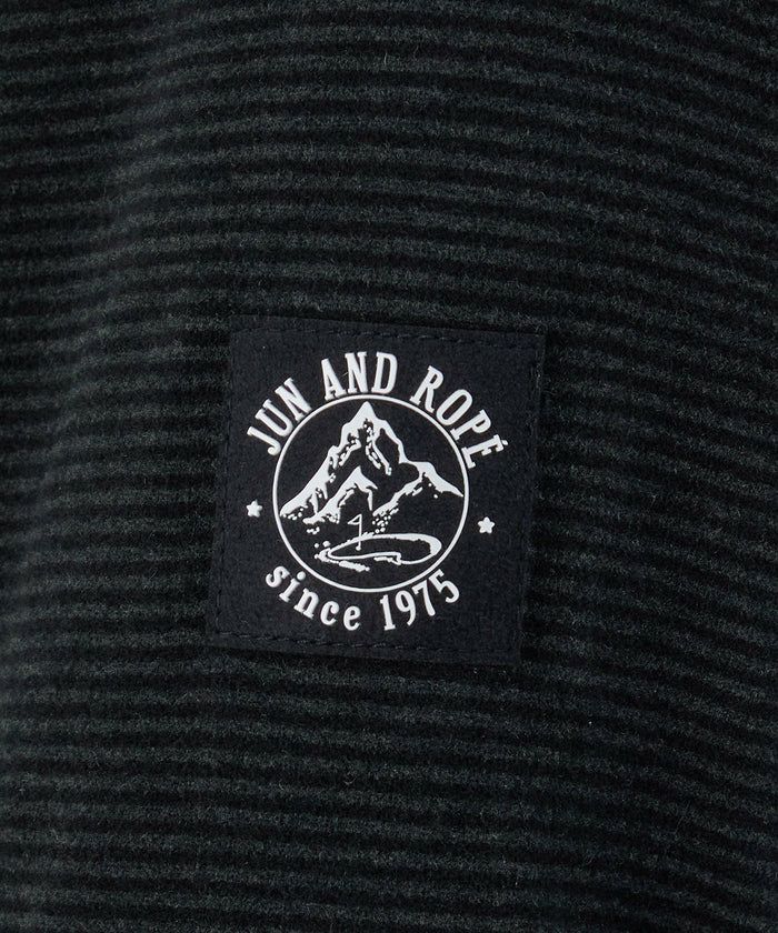 ジュン＆ロペのハイネックシャツ