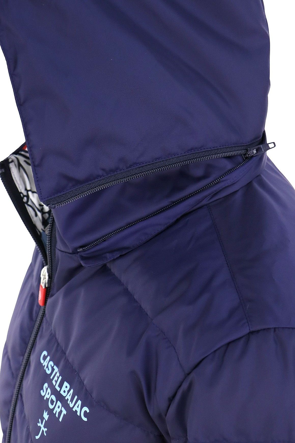 カステルバジャックスポーツのブルゾン