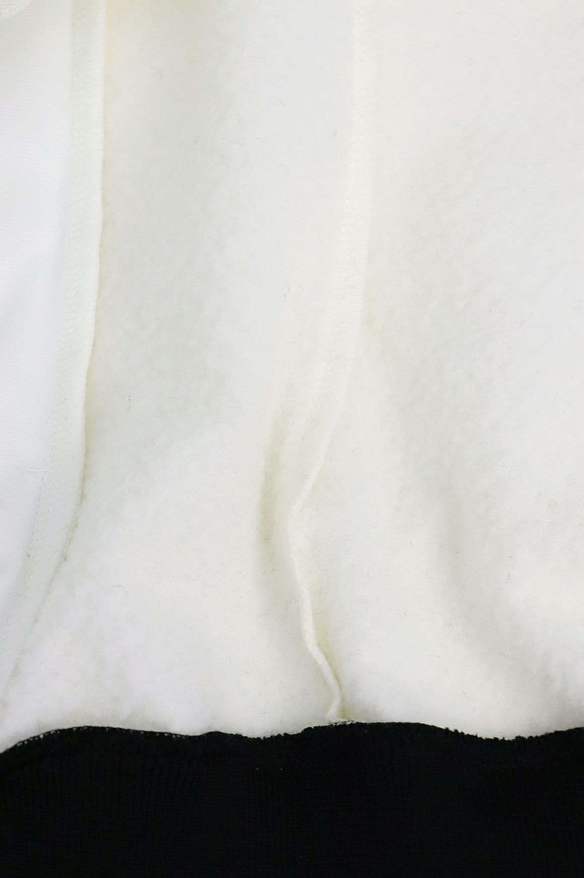 エスワイサーティトゥのブルゾン