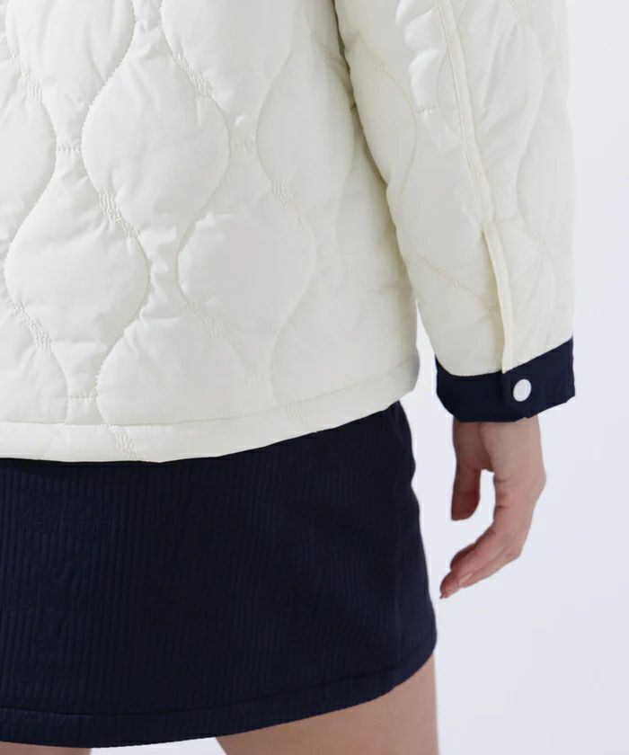 ピンのブルゾン