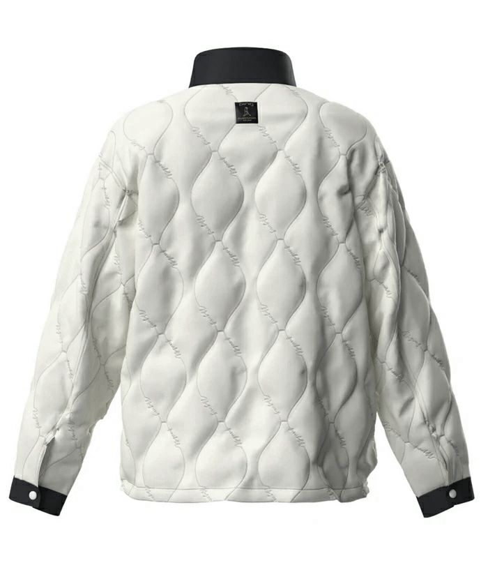 ピンのブルゾン