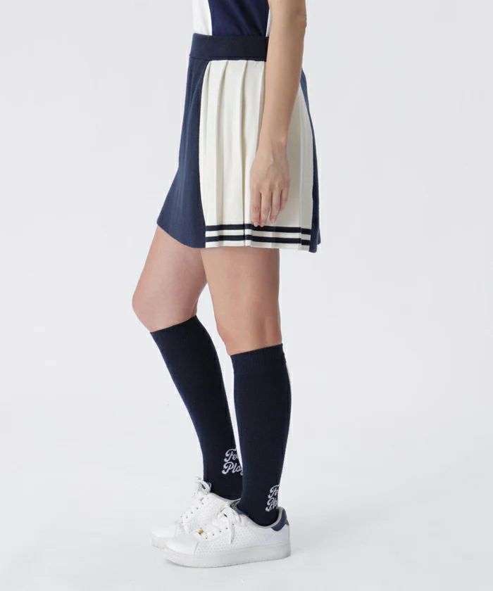 ピンのスカート