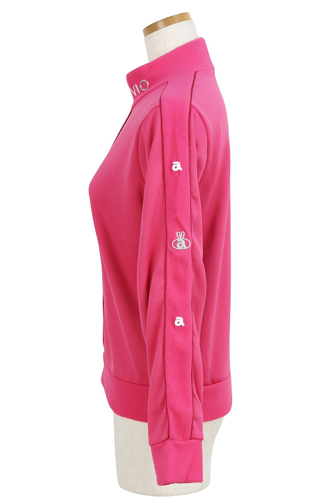 アルチビオのハイネックシャツ