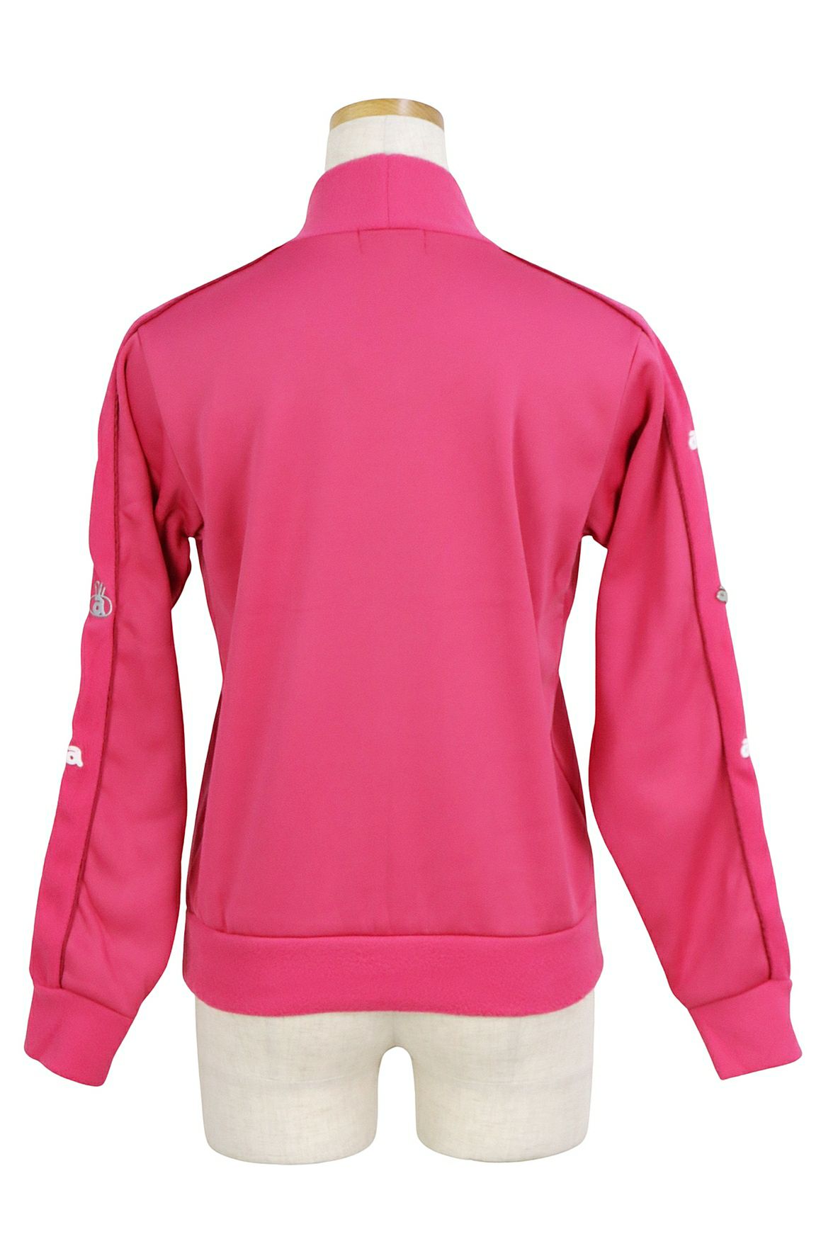 アルチビオのハイネックシャツ