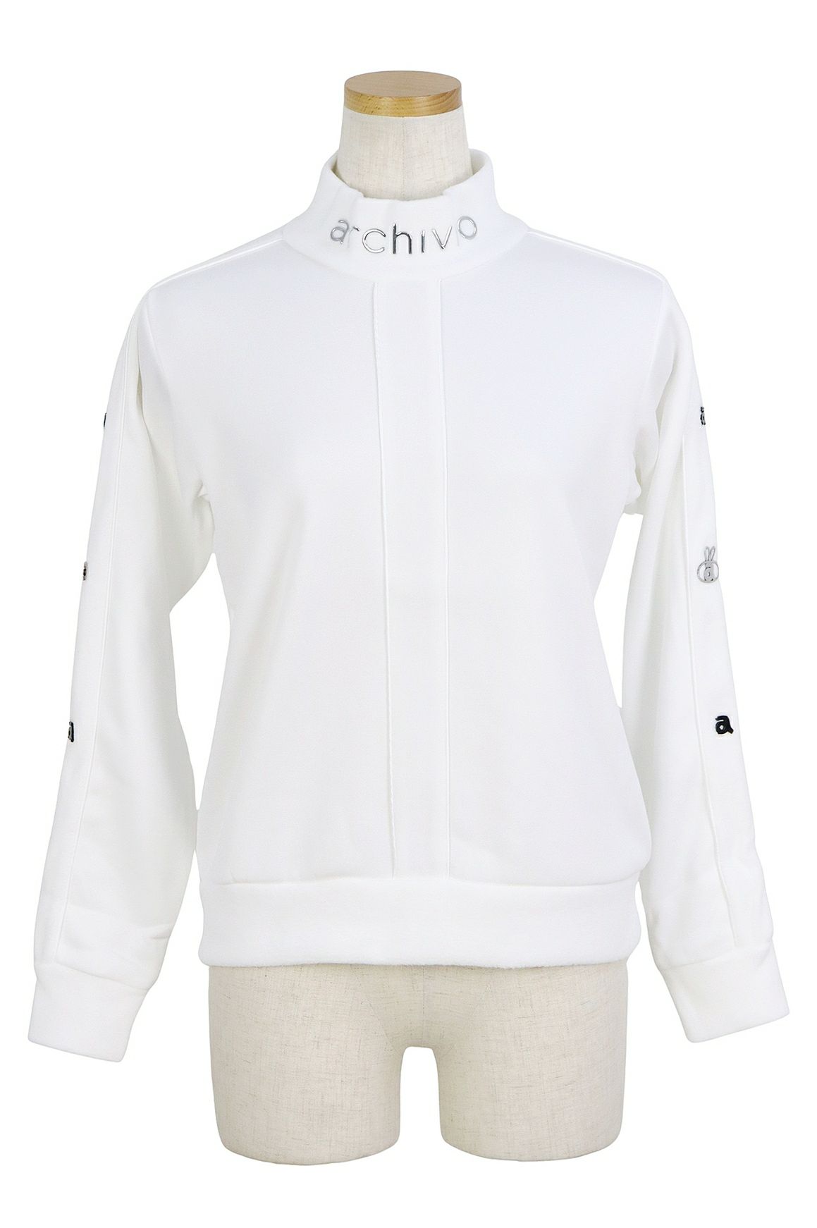 アルチビオのハイネックシャツ