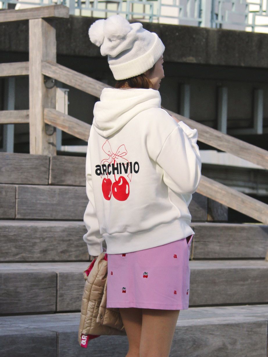 アルチビオのパーカー