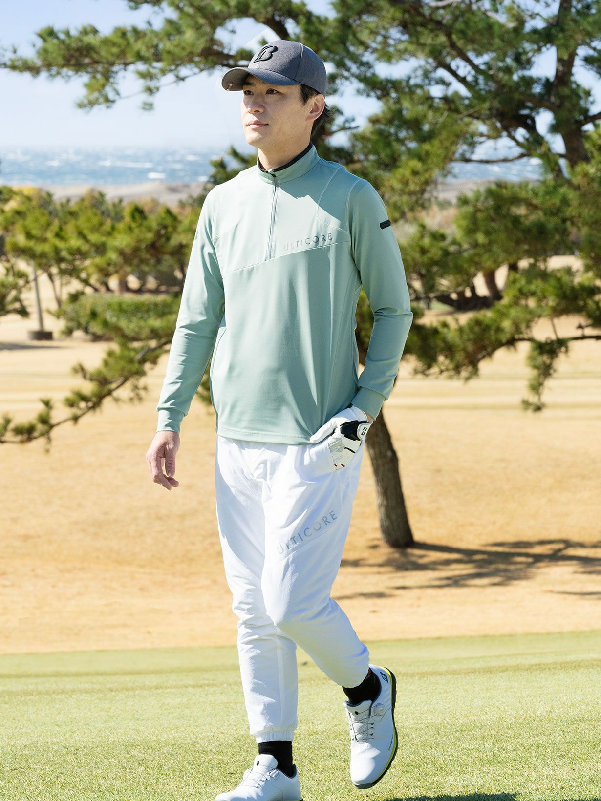 アルティコアブリヂストンゴルフのパンツ