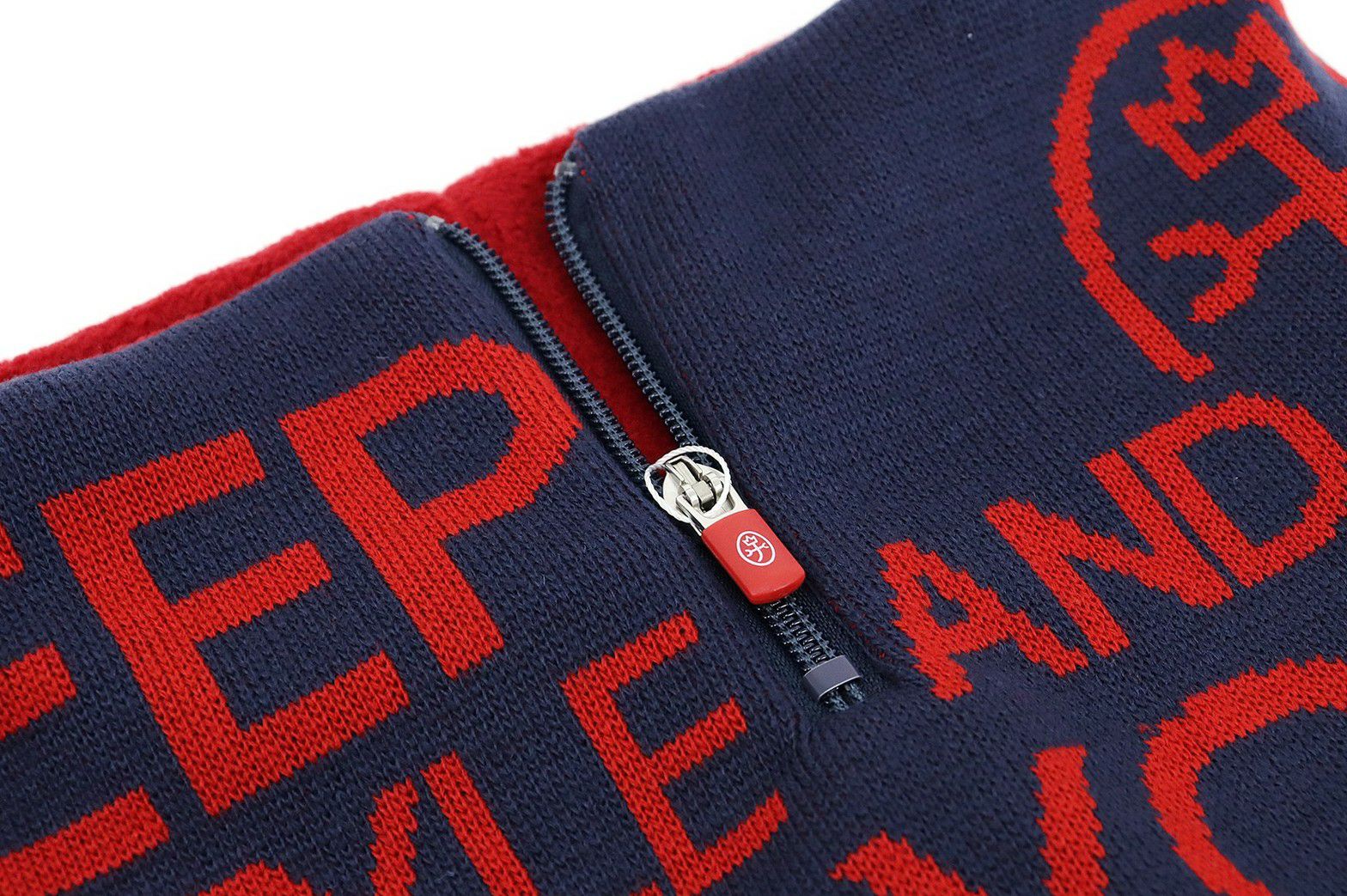 カステルバジャックスポーツのネックウォーマー