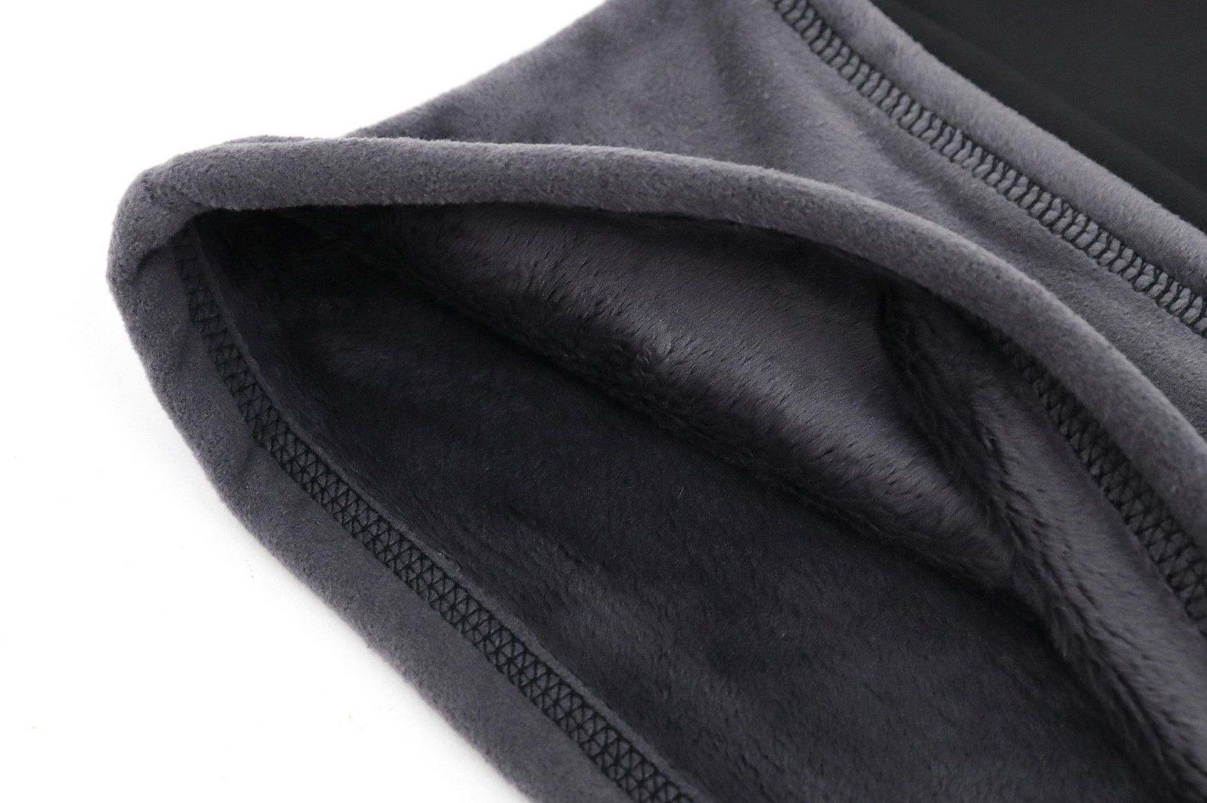 カステルバジャックスポーツブラックラインのネックウォーマー