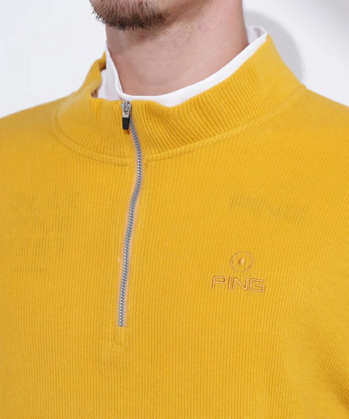 ピンのポロシャツ