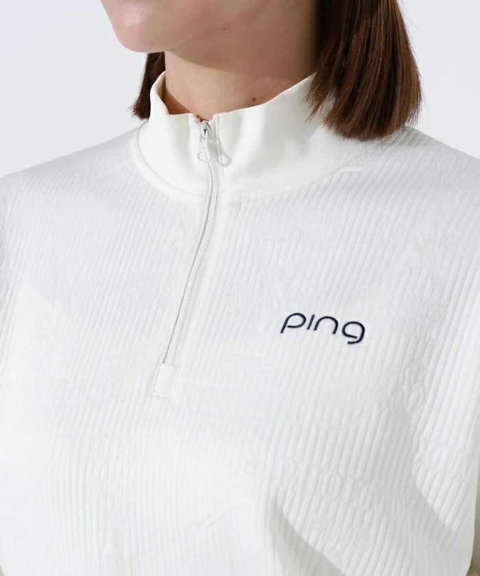 ピンのポロシャツ