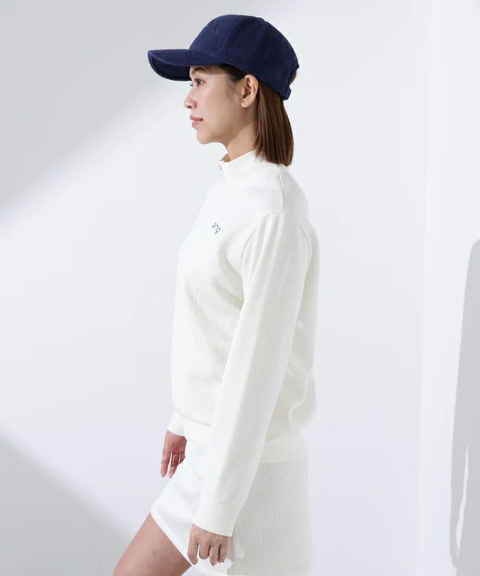 ピンのポロシャツ