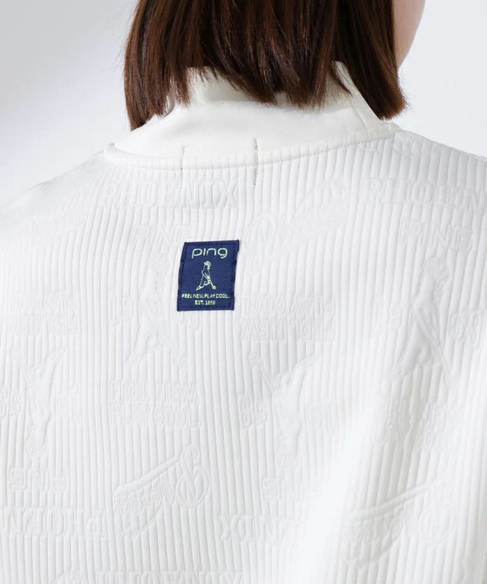 ピンのポロシャツ