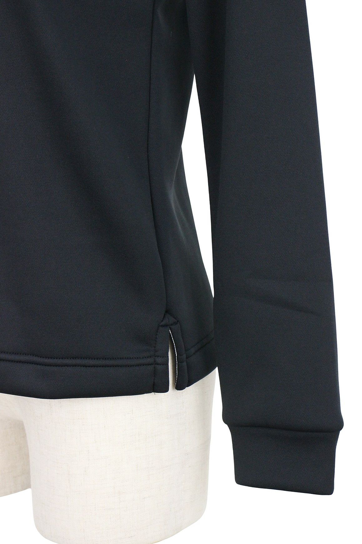 キックスリーのハイネックシャツ