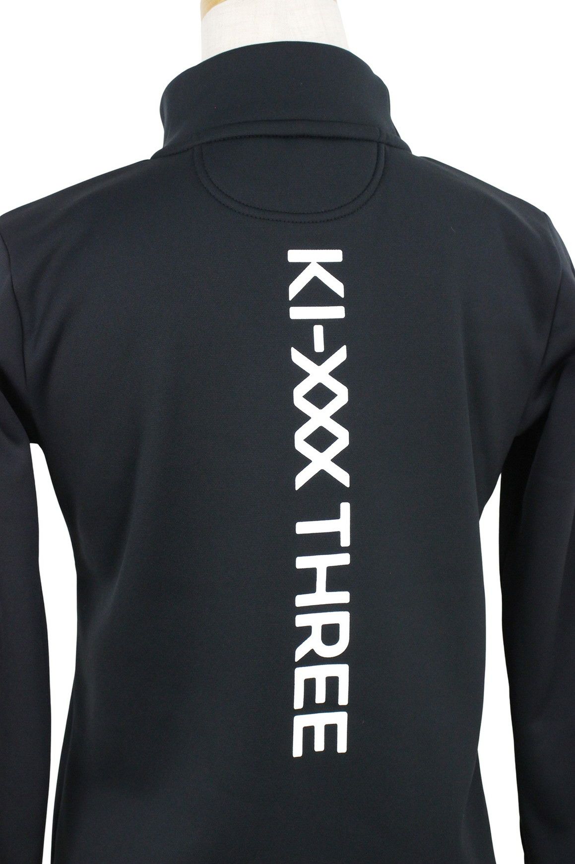 キックスリーのハイネックシャツ