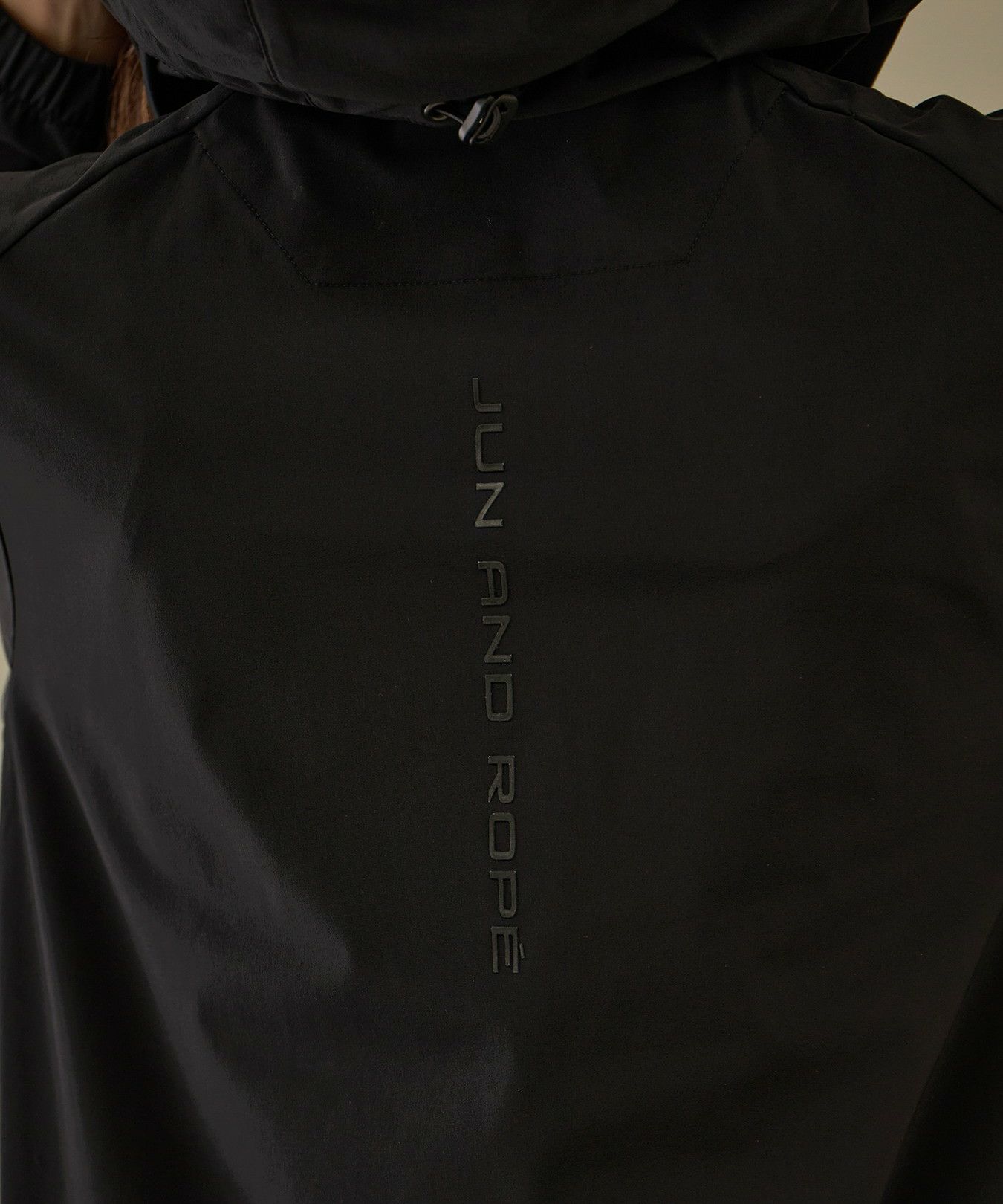 ジュンアンドロペノワールのブルゾン