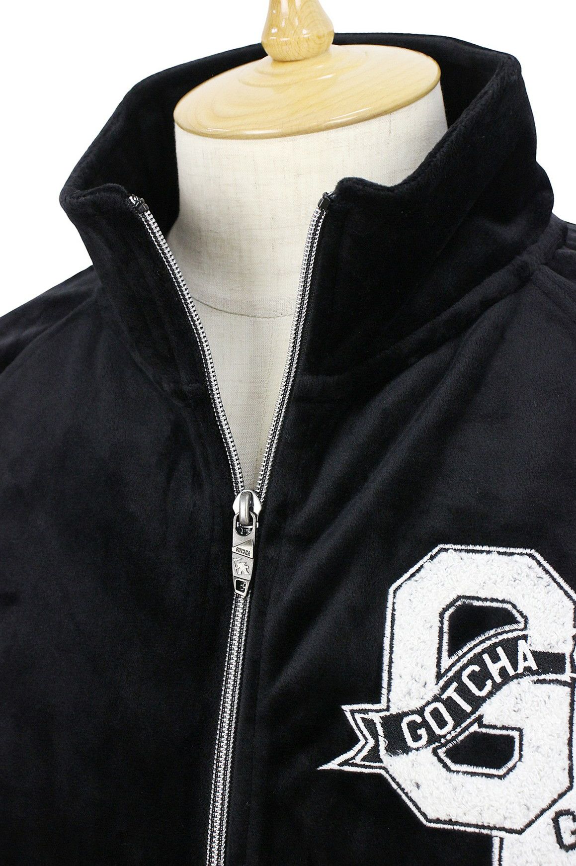 ガッチャゴルフのブルゾン