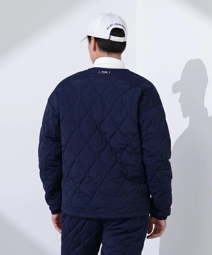 ピンのブルゾン