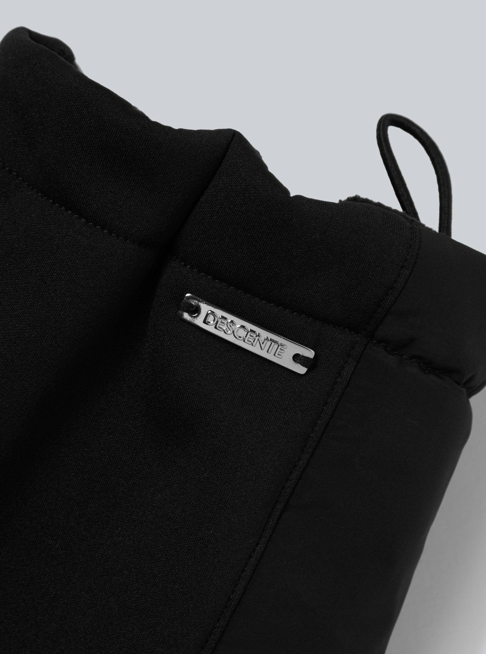 デサントゴルフのレッグウォーマー