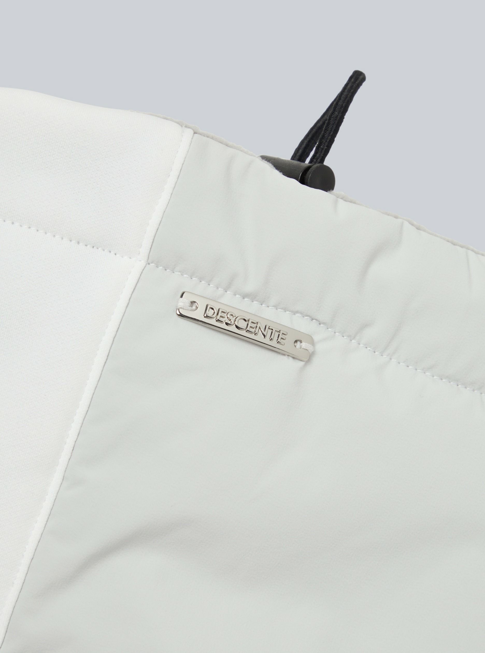 デサントゴルフのレッグウォーマー