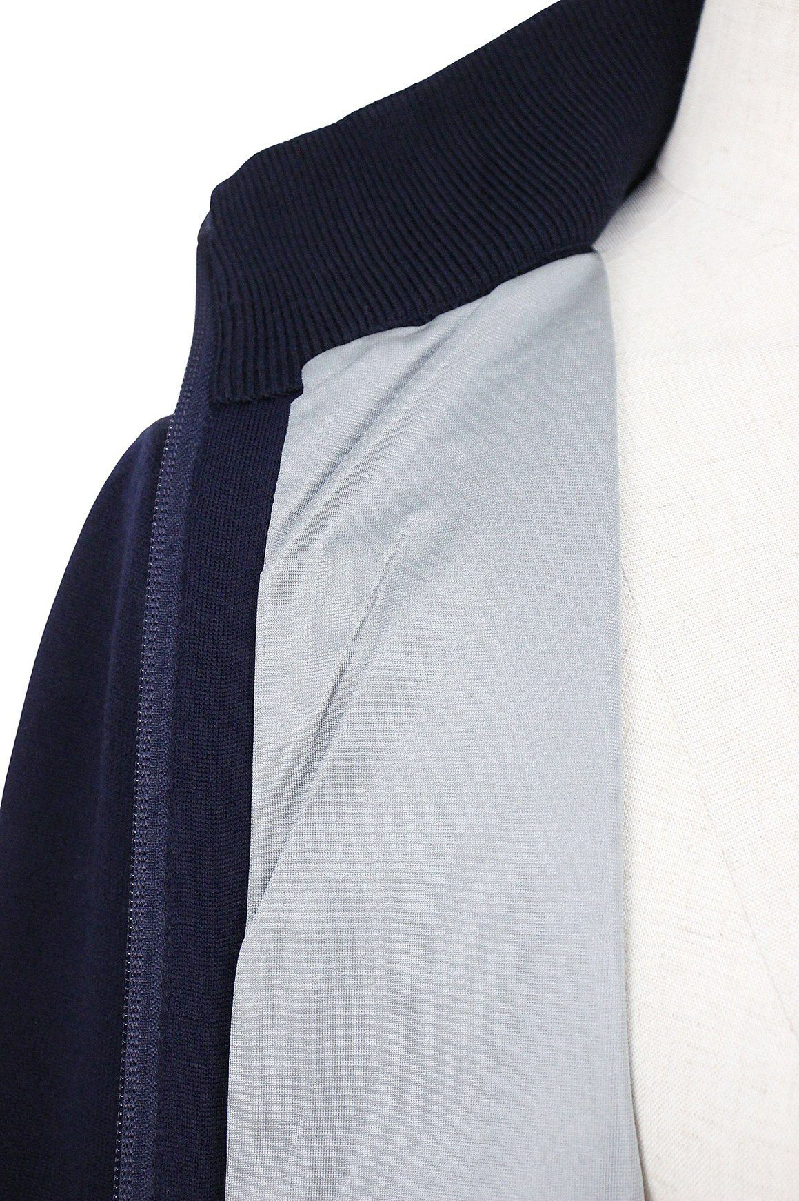 アンパスィのブルゾン