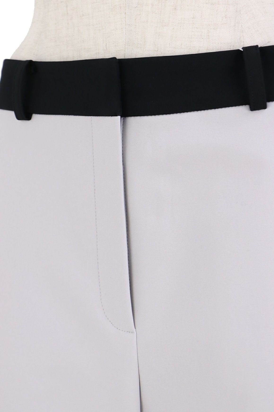 ランバンスポールのパンツ