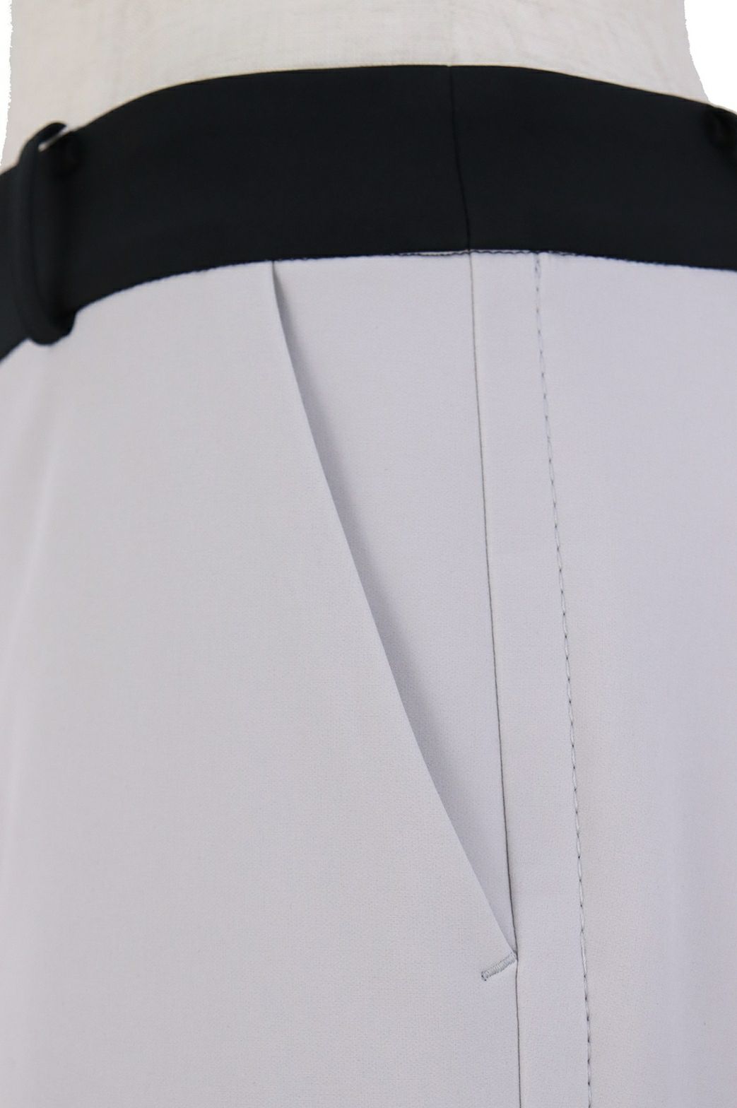 ランバンスポールのパンツ