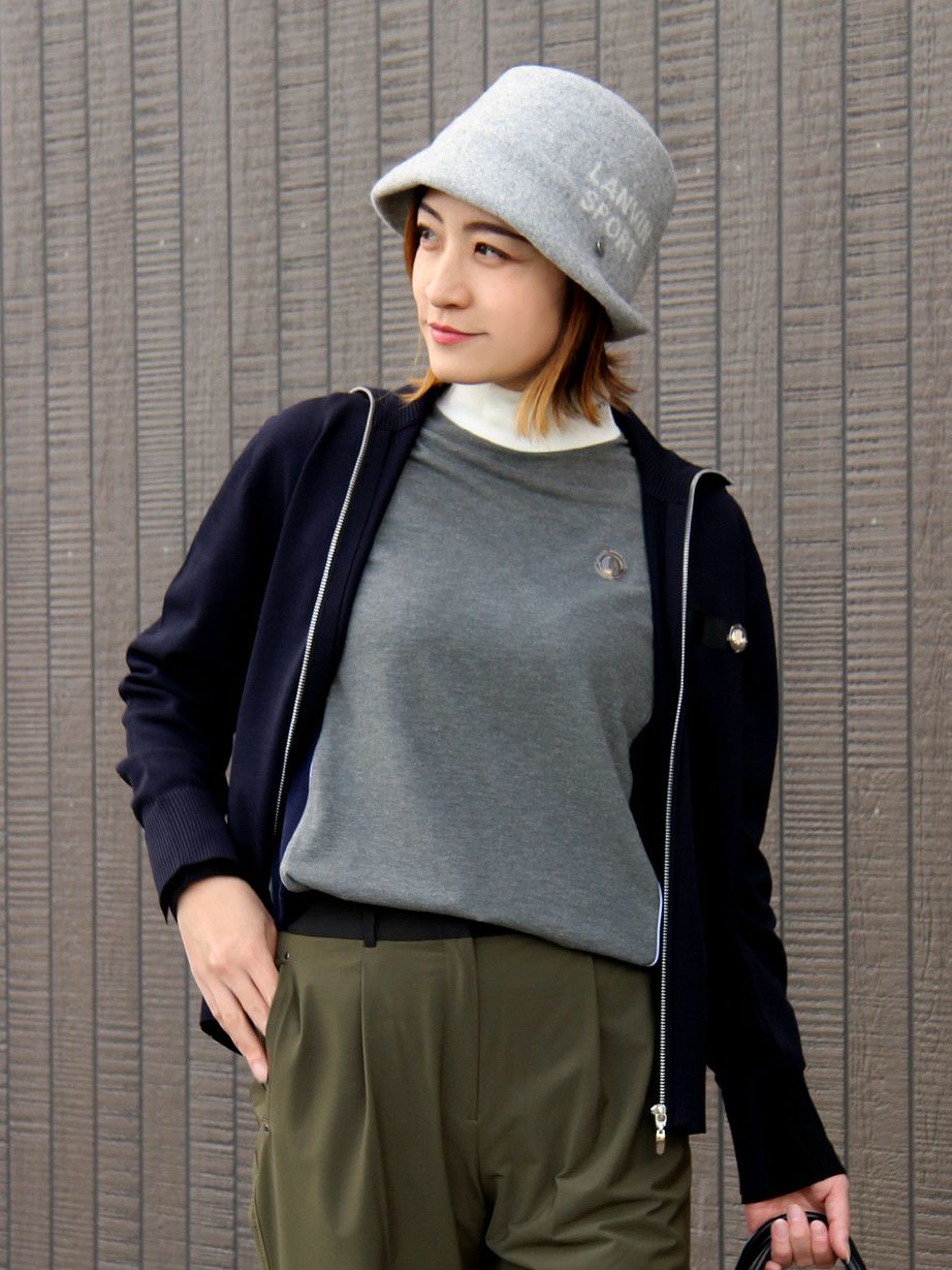 ランバンスポールのハイネックシャツ