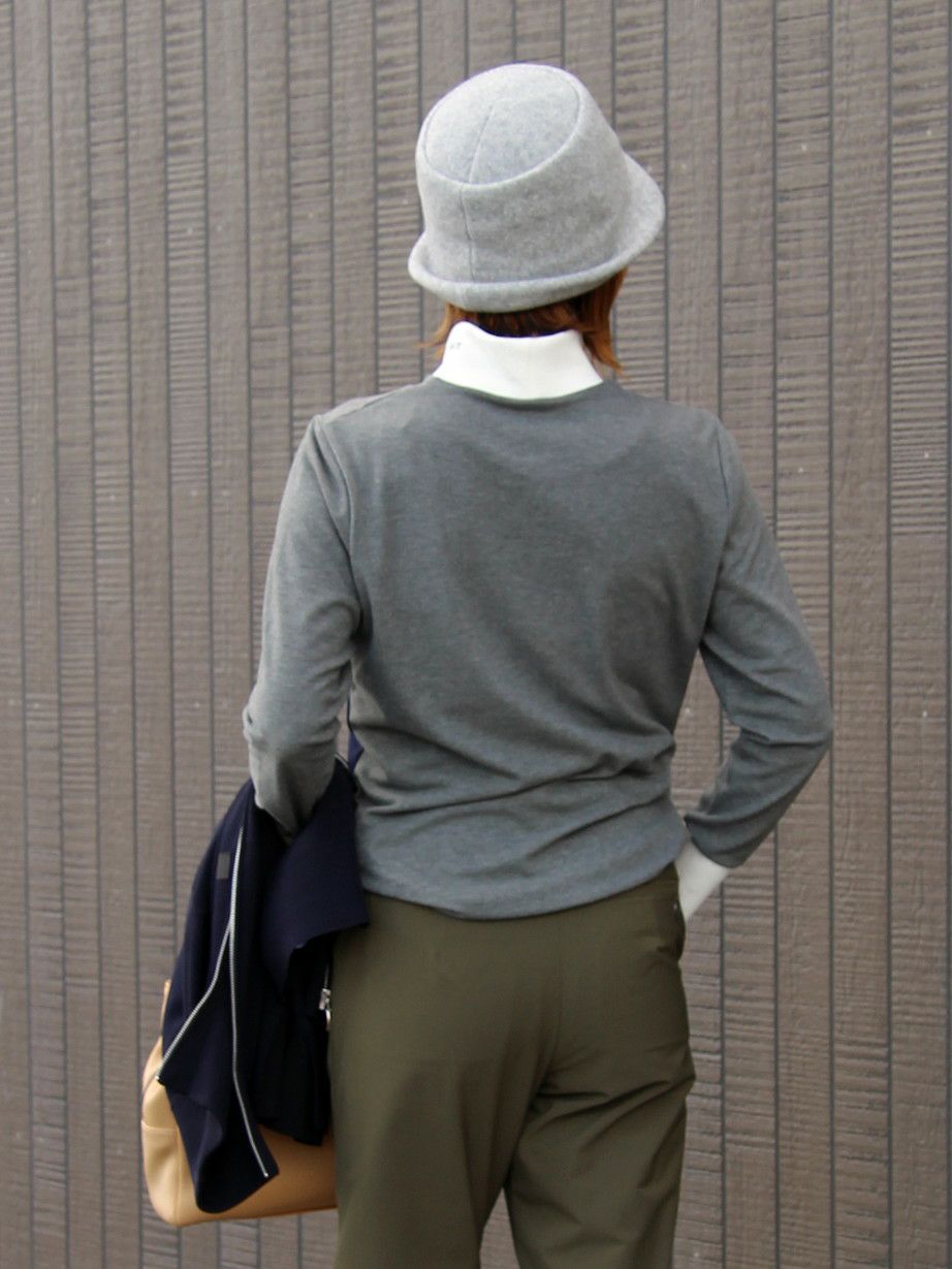 ランバンスポールのハイネックシャツ