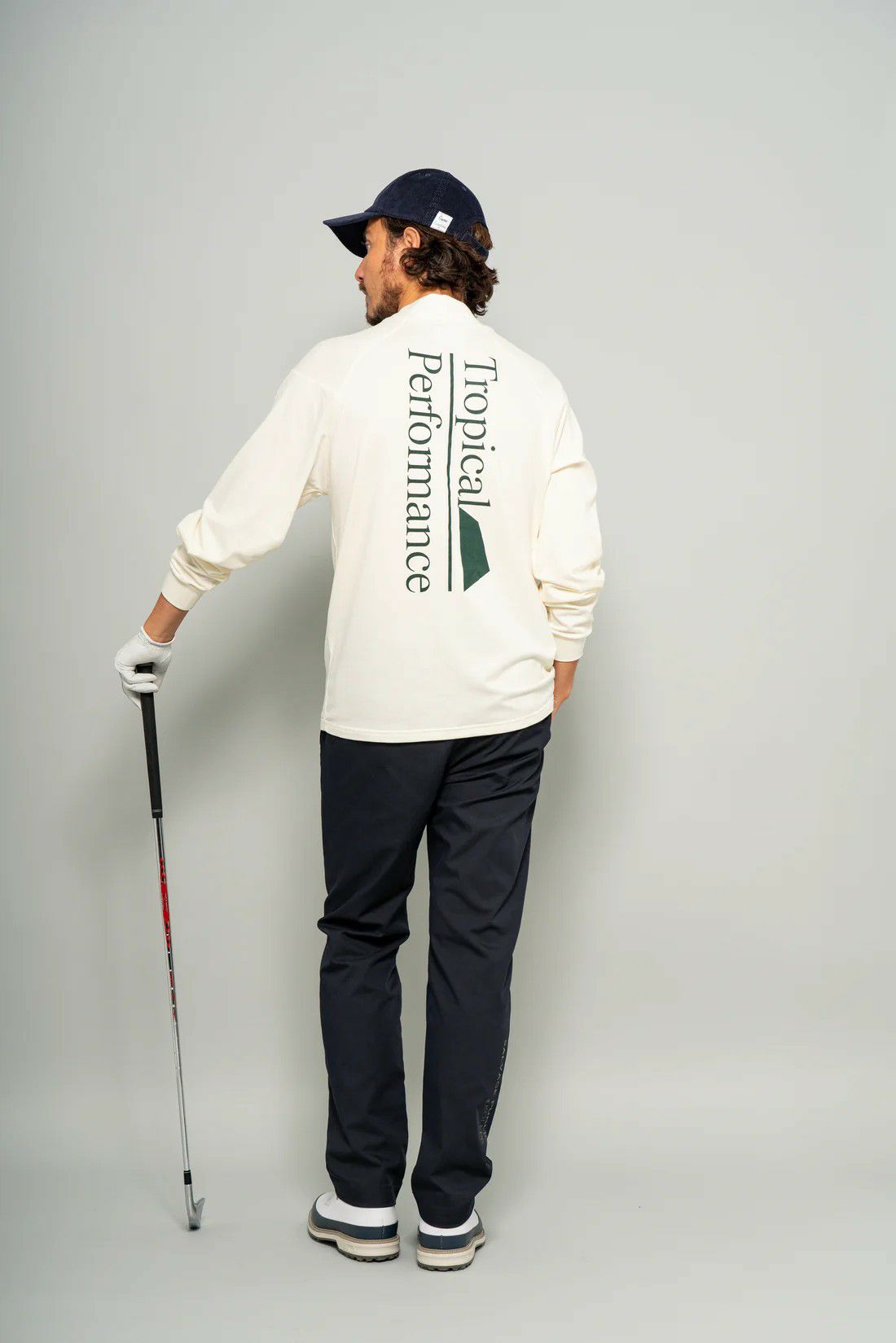 サルベージのハイネックシャツ