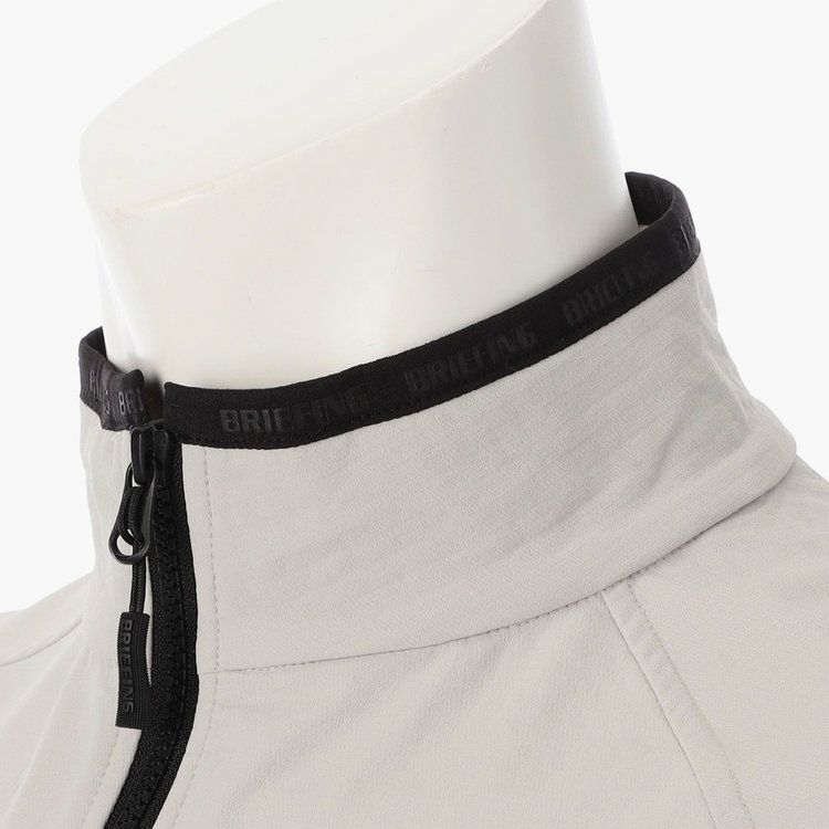 ブリーフィングのブルゾン