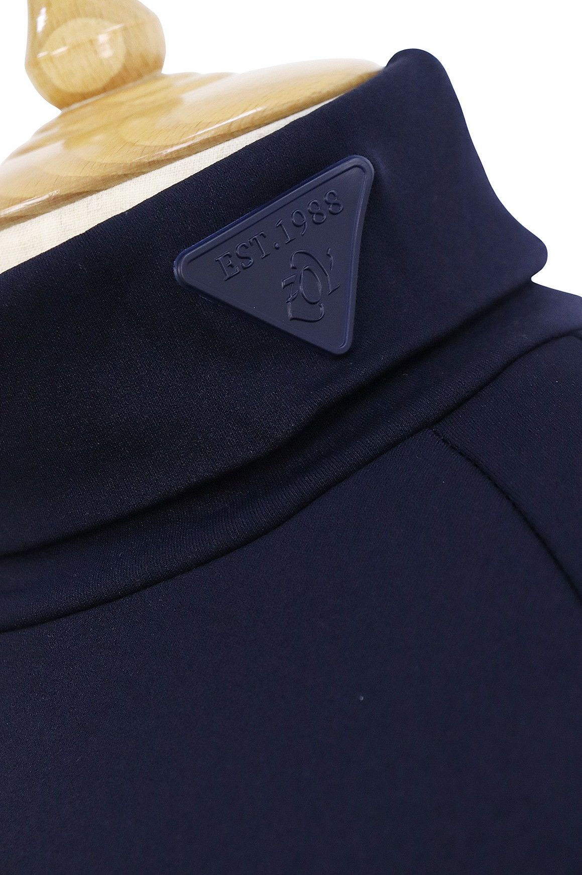 ゾーイのハイネックシャツ