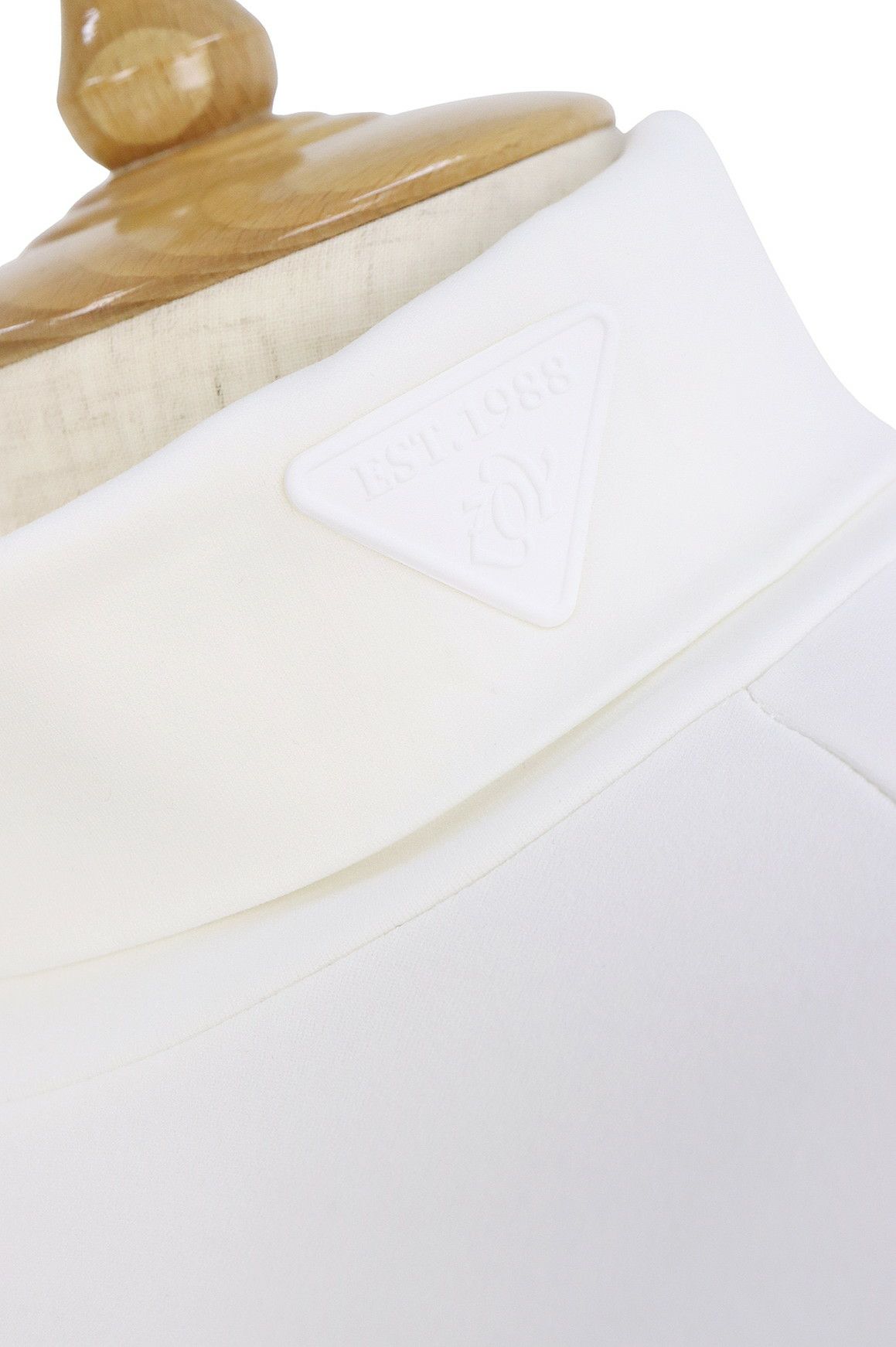 ゾーイのハイネックシャツ