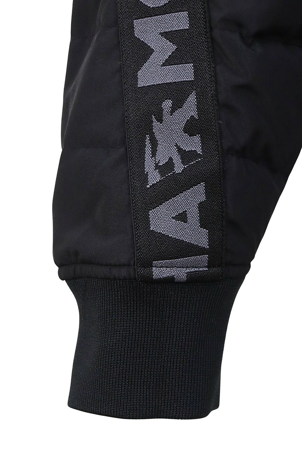 ガッチャゴルフのブルゾン