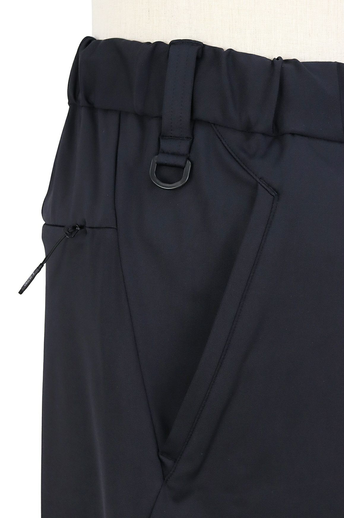 ケースリービーゼロのロングパンツ