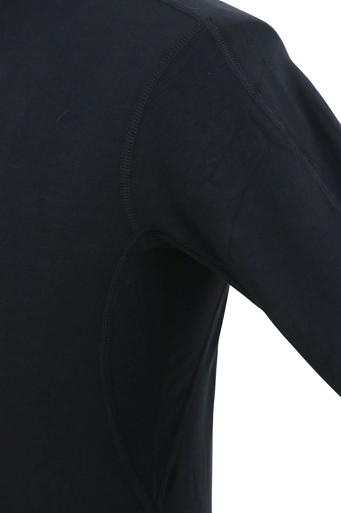 フィラゴルフのインナーシャツ