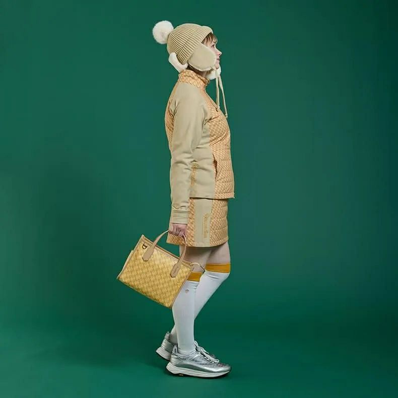 レザレクションのブルゾン