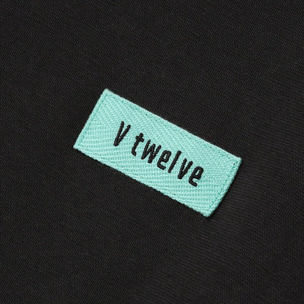 V12のインナーシャツ