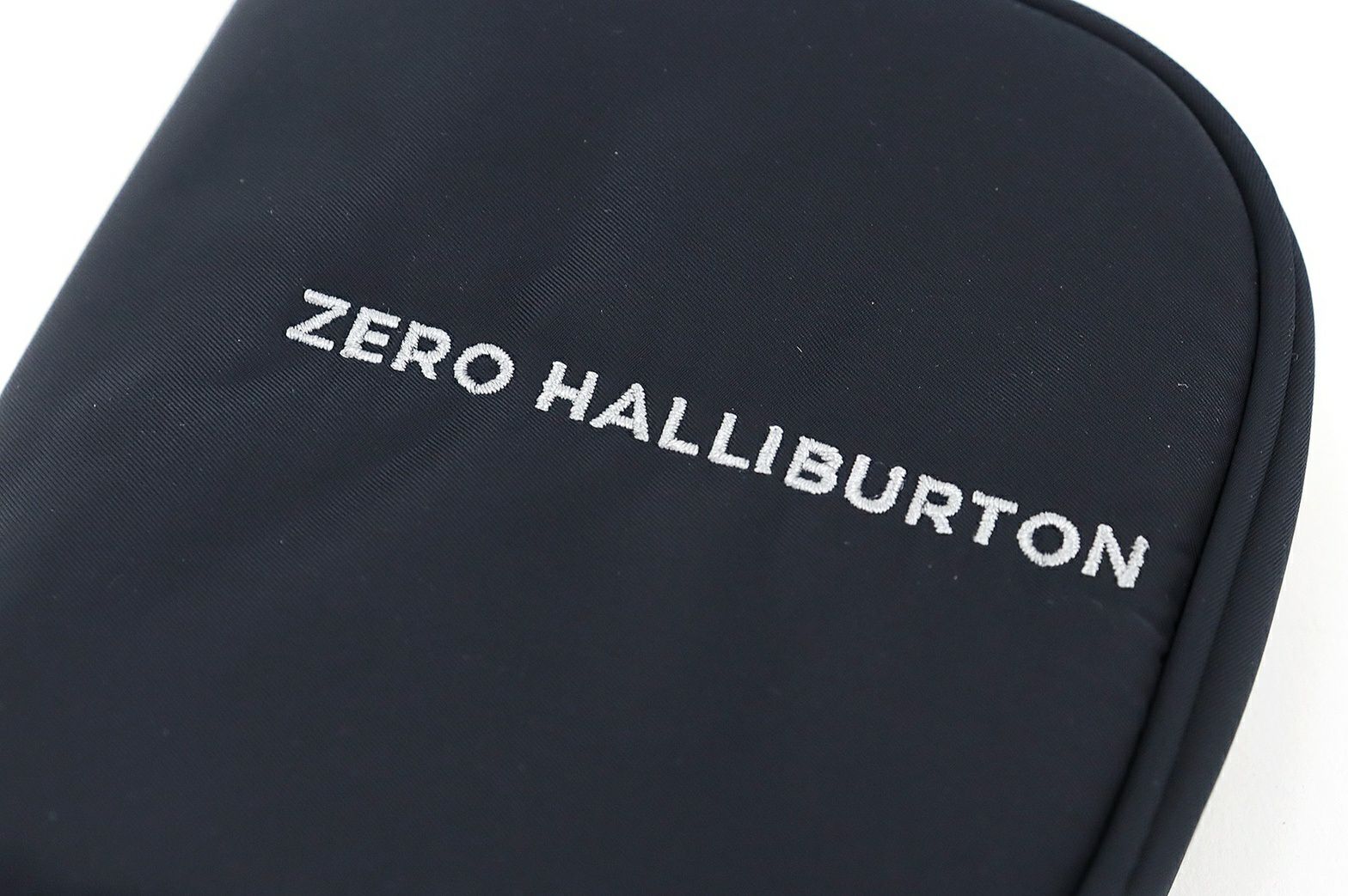 ゼロハリバートンゴルフのパターカバー