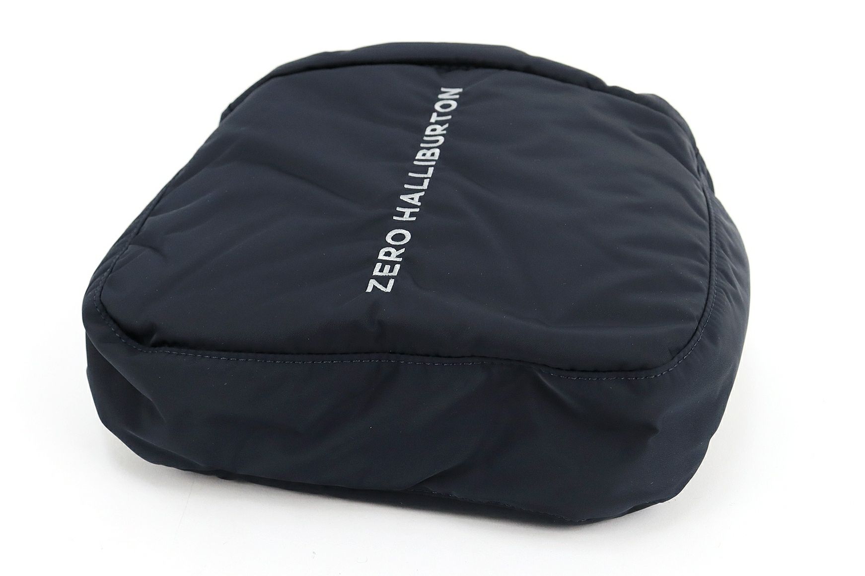 ゼロハリバートンゴルフのアイアンカバー