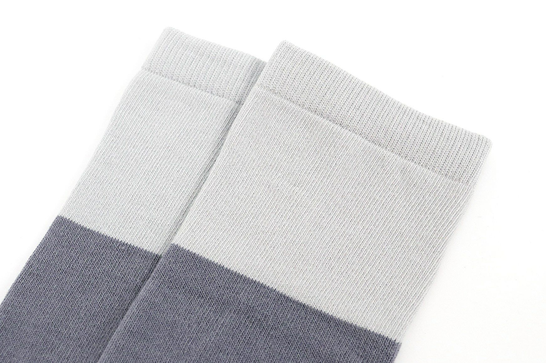 セシルマクビーグリーンのソックス