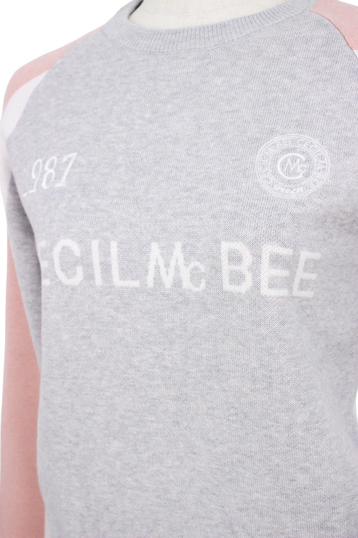 セシルマクビーのセーター