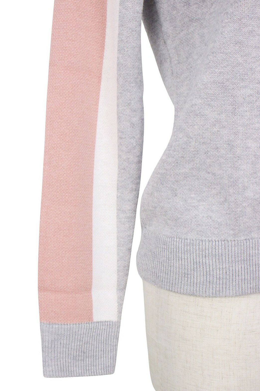 セシルマクビーのセーター