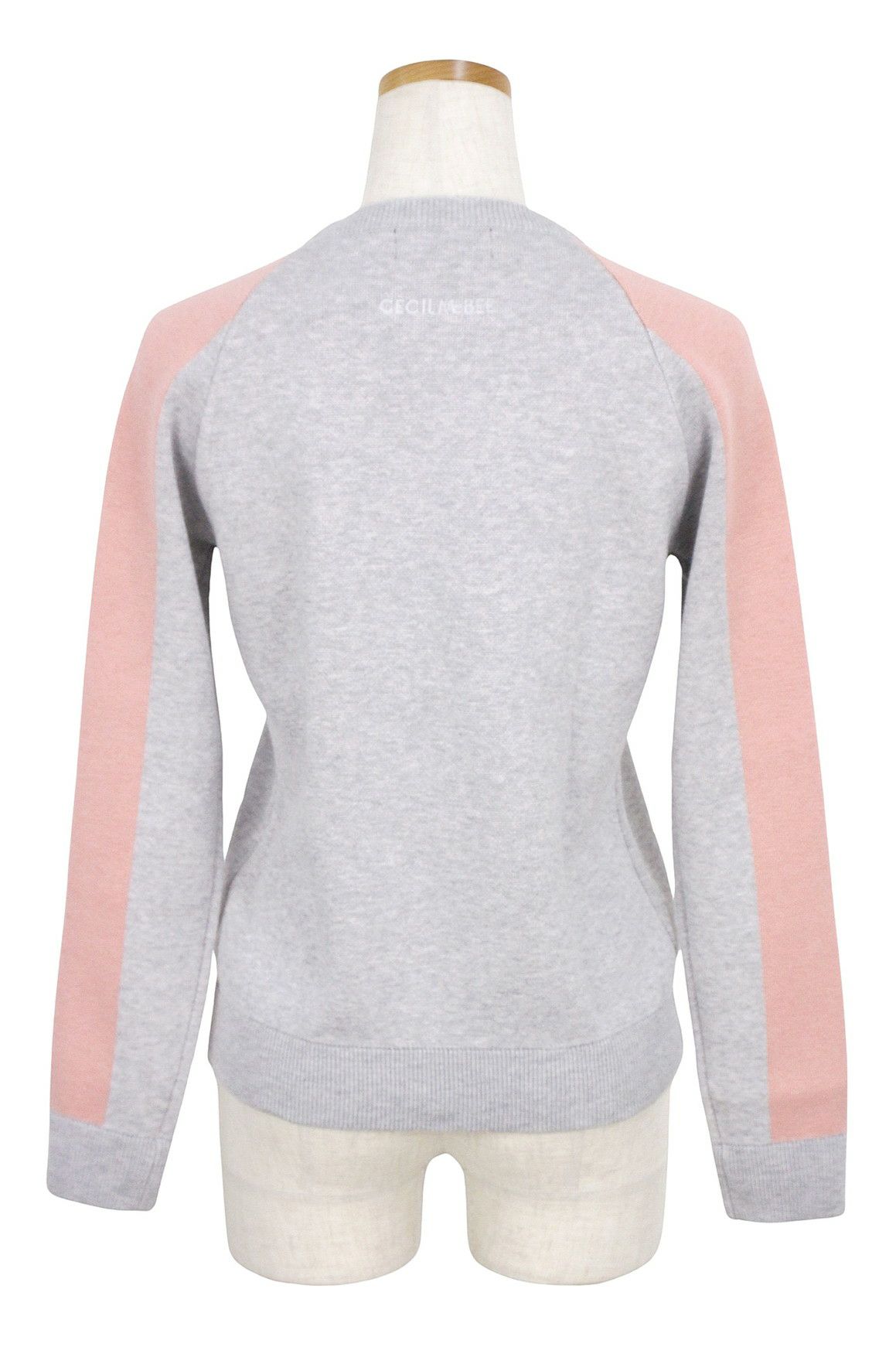 セシルマクビーのセーター